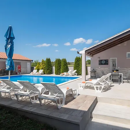 Holiday home Brcina