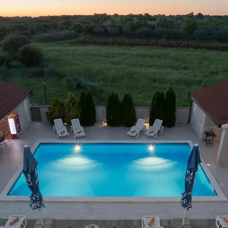 Сasa de vacaciones Brcina Pula