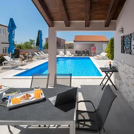 Brcina Holiday home