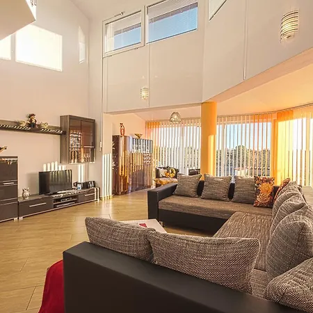 Brcina Holiday home *