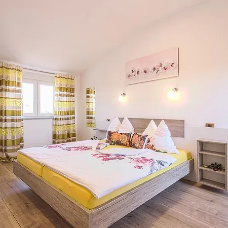 Brcina Vakantiehuis Pula