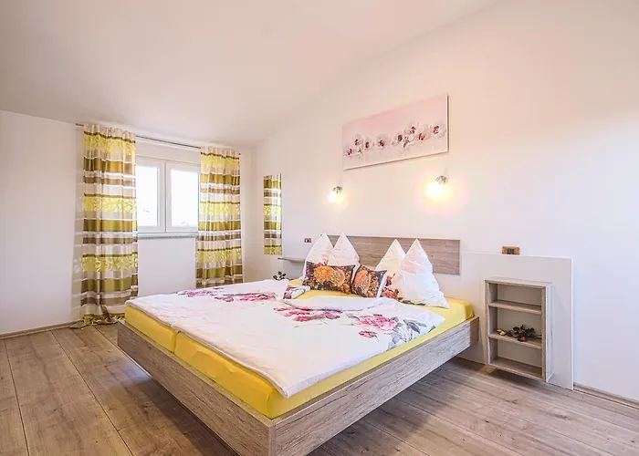 Brcina בית נופש פולה